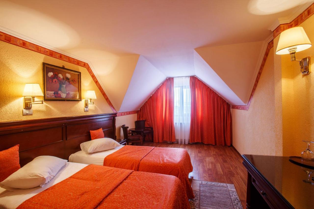 Domeniul Dracula Danes Hotel Exterior foto